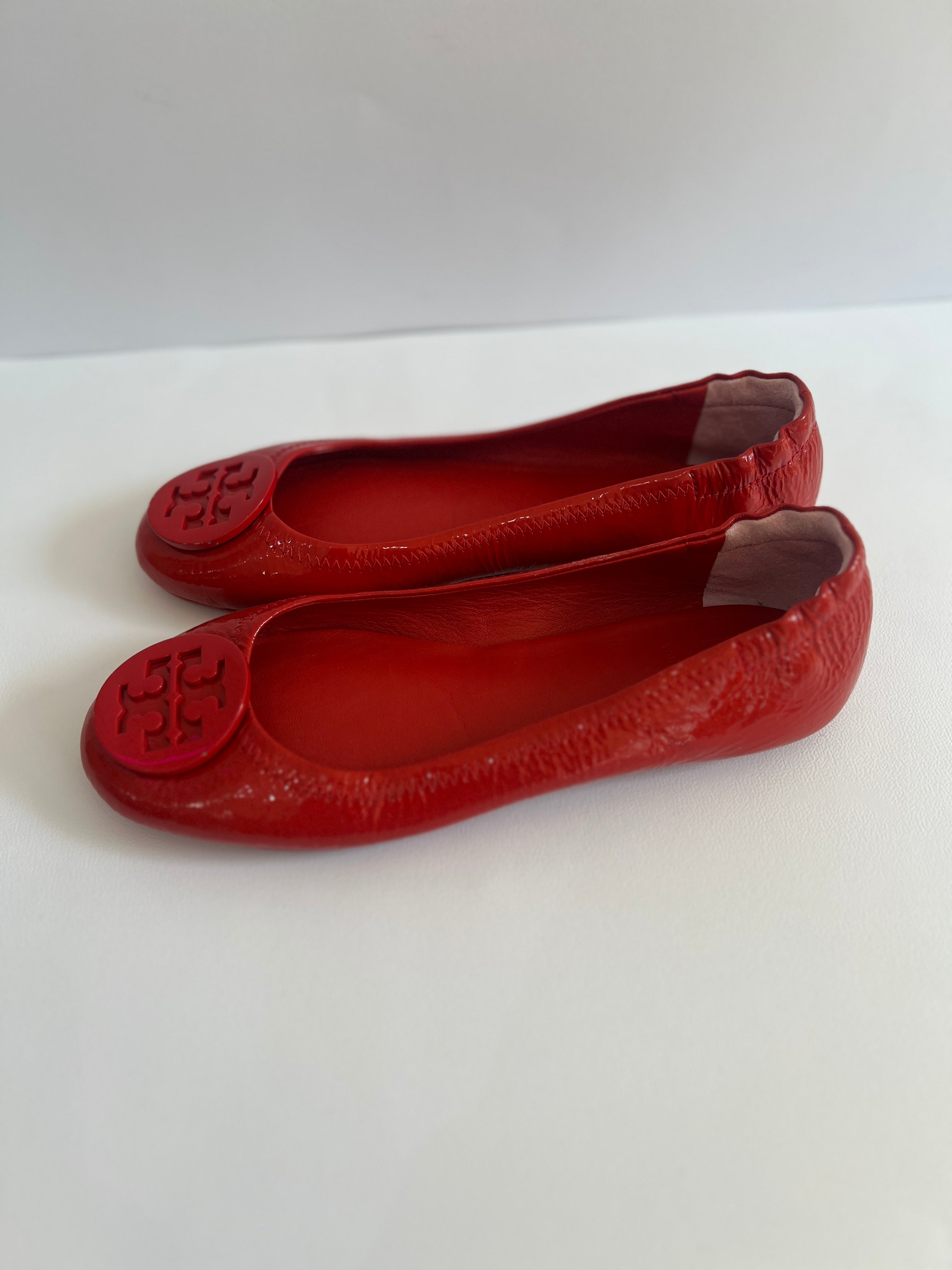 Minnie Travel Ballet Flats