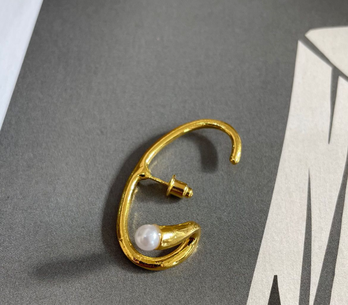 Pearl Ear Cuff