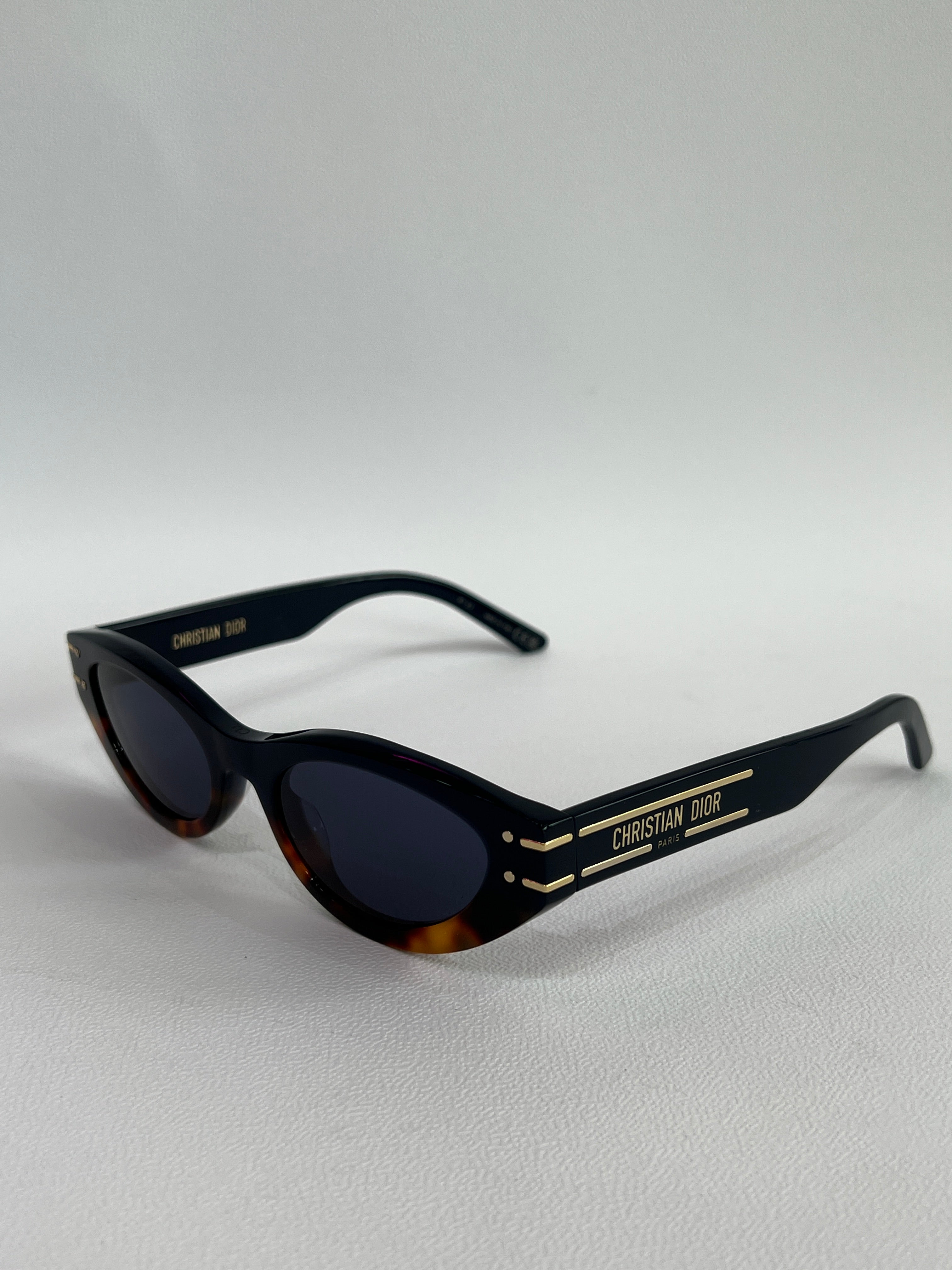 Cat-eye Signature Sunglasses