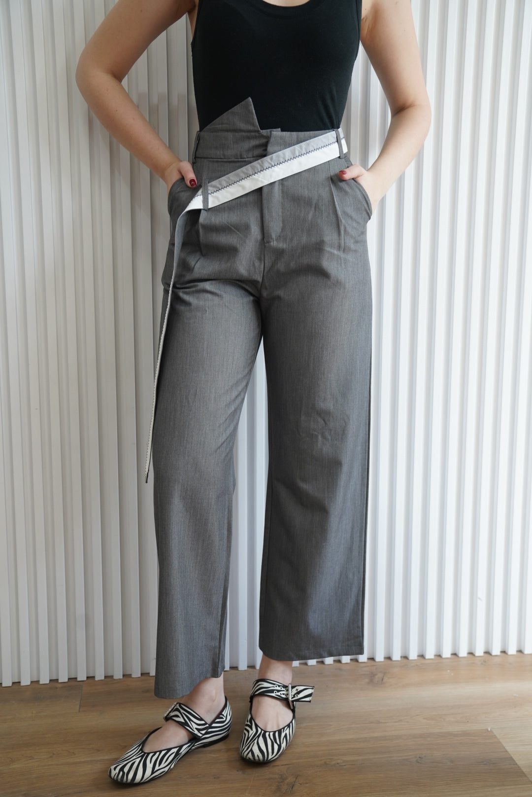 High-rise Straight Fit Trousers Pant