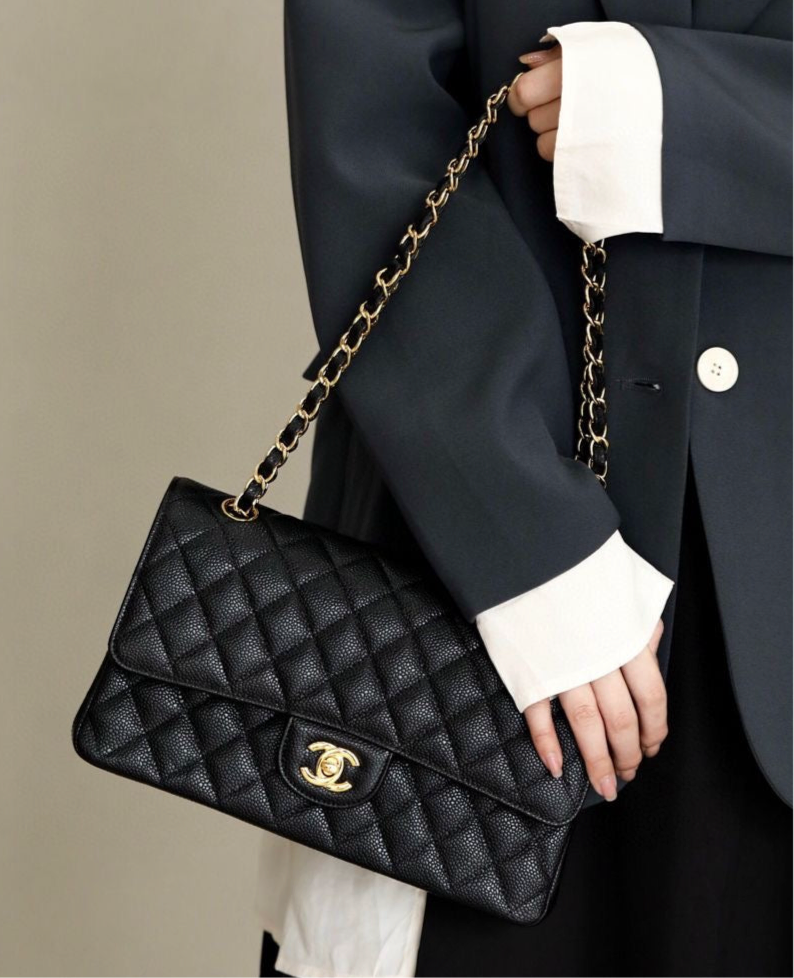 Medium Classic Caviar Double Flap Bag