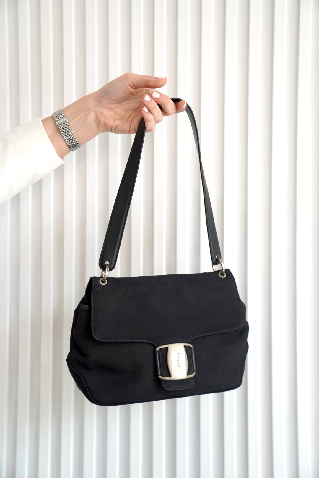 Vintage Vara Shoulder Bag