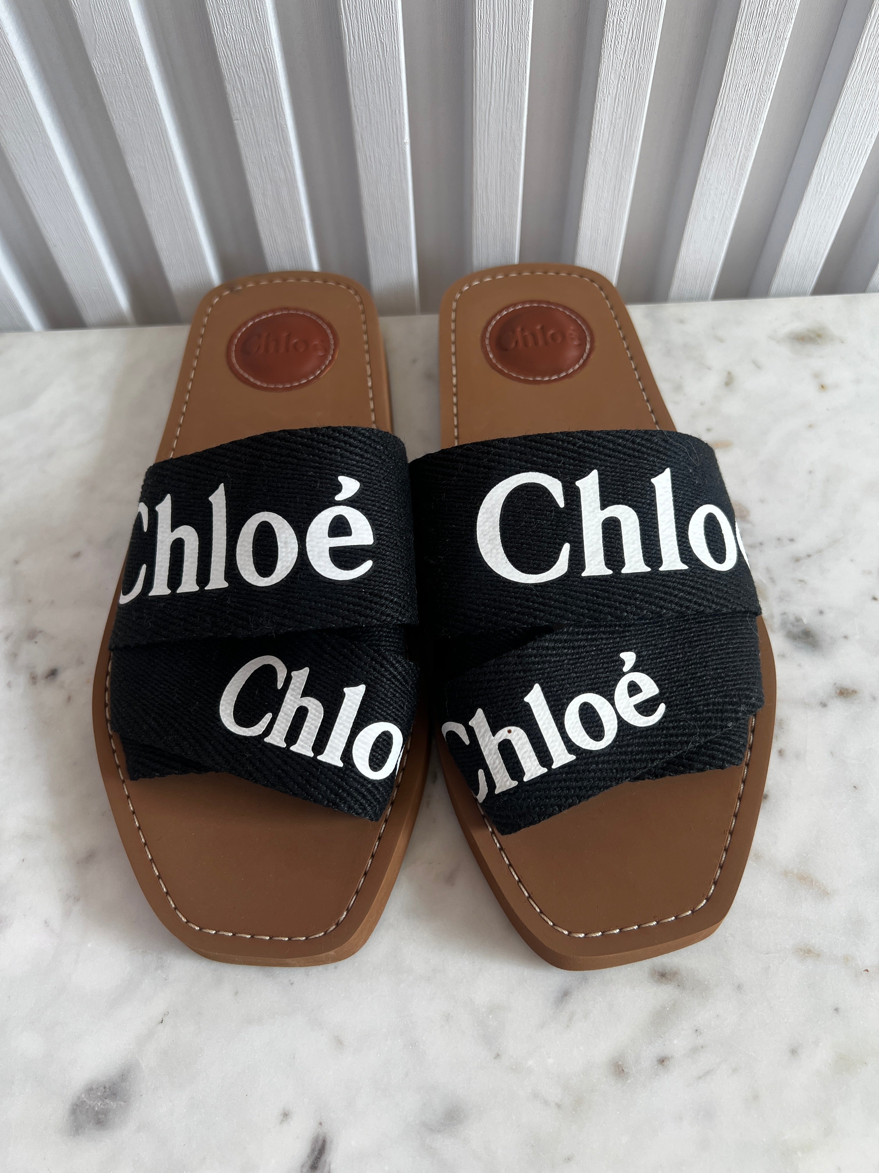 Woody Flat Sandals