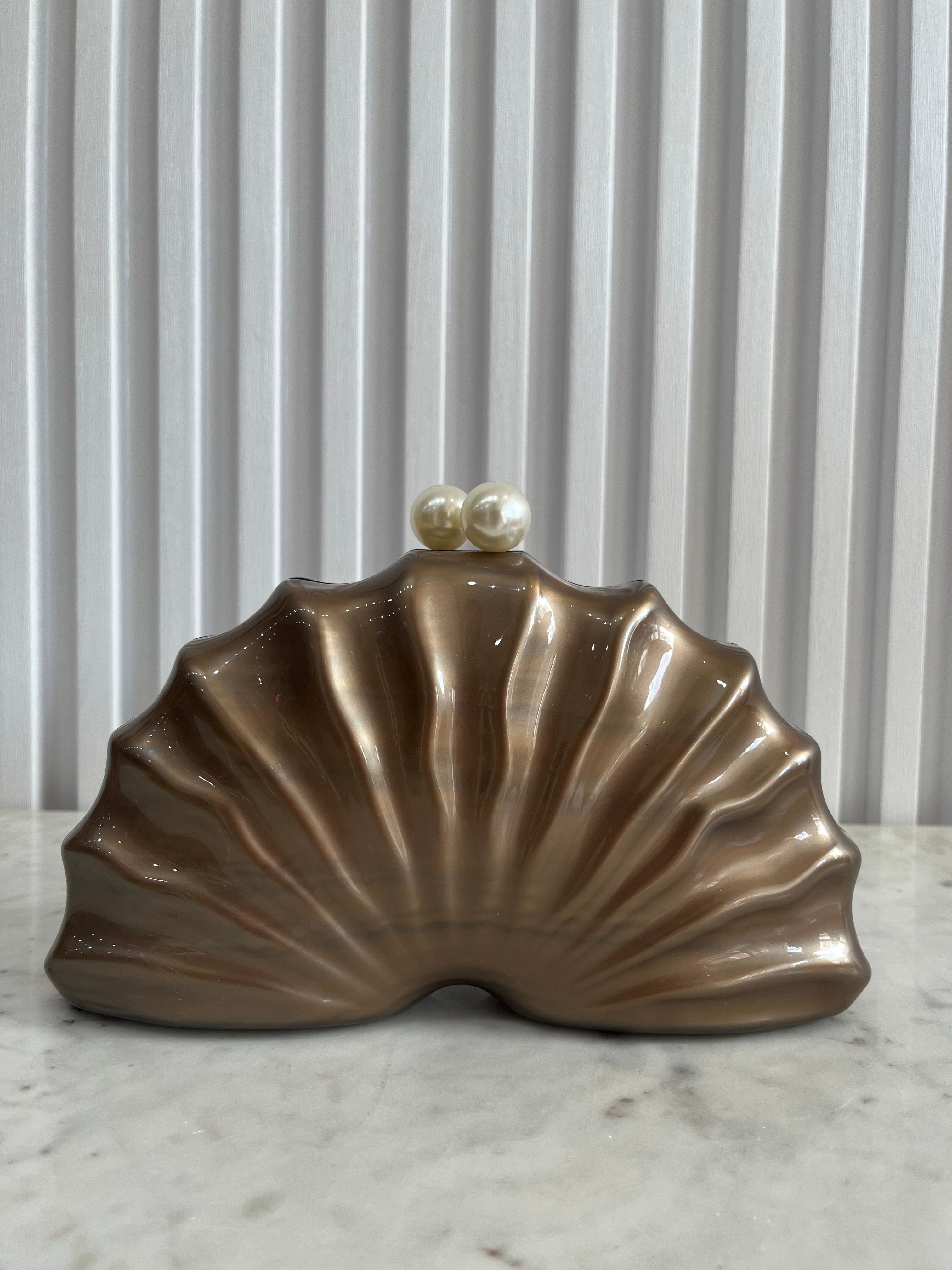 Shell Clutch