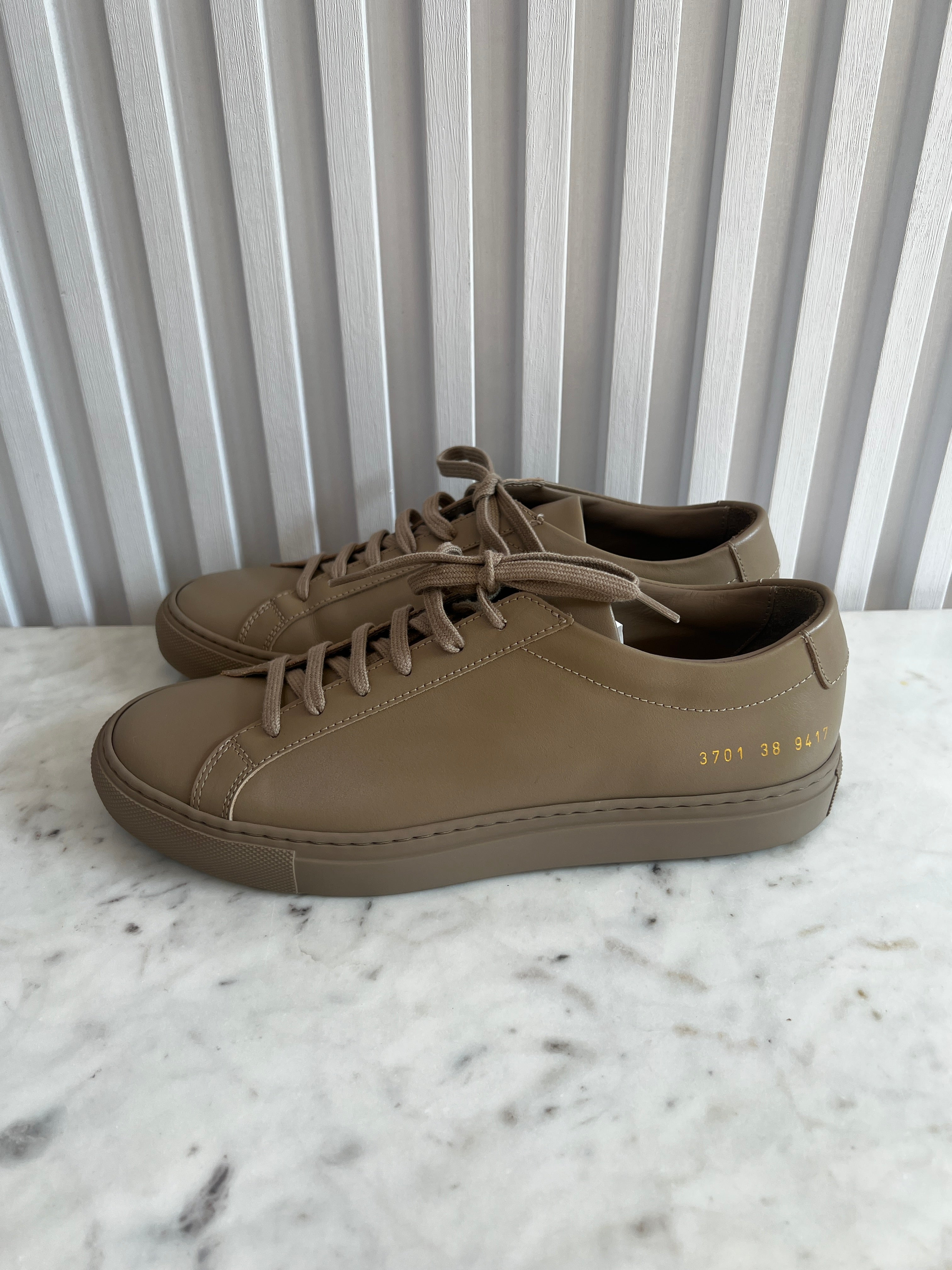 Achilles Sneakers