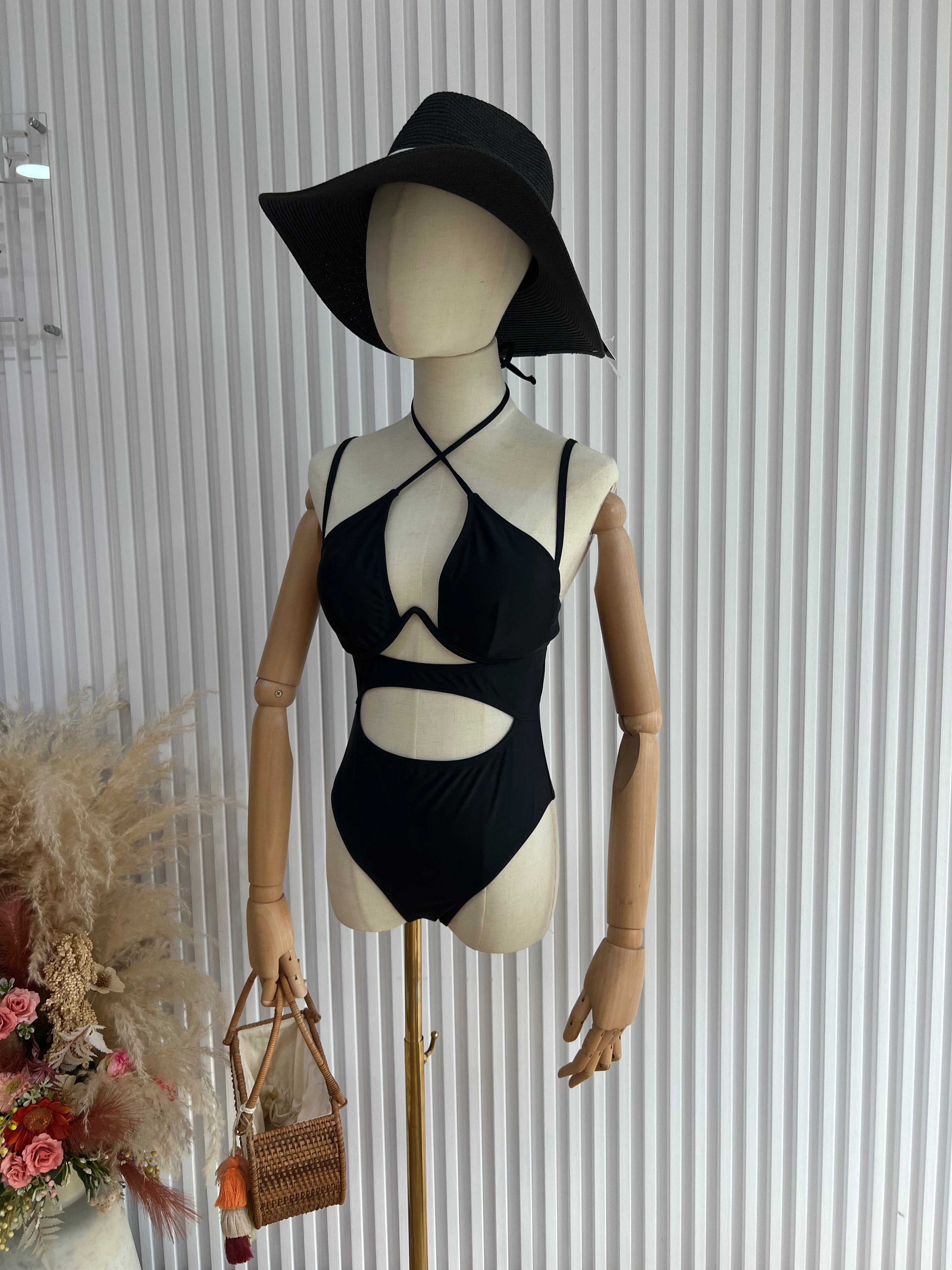 One Piece Cut-Out Swimsuit (S)
