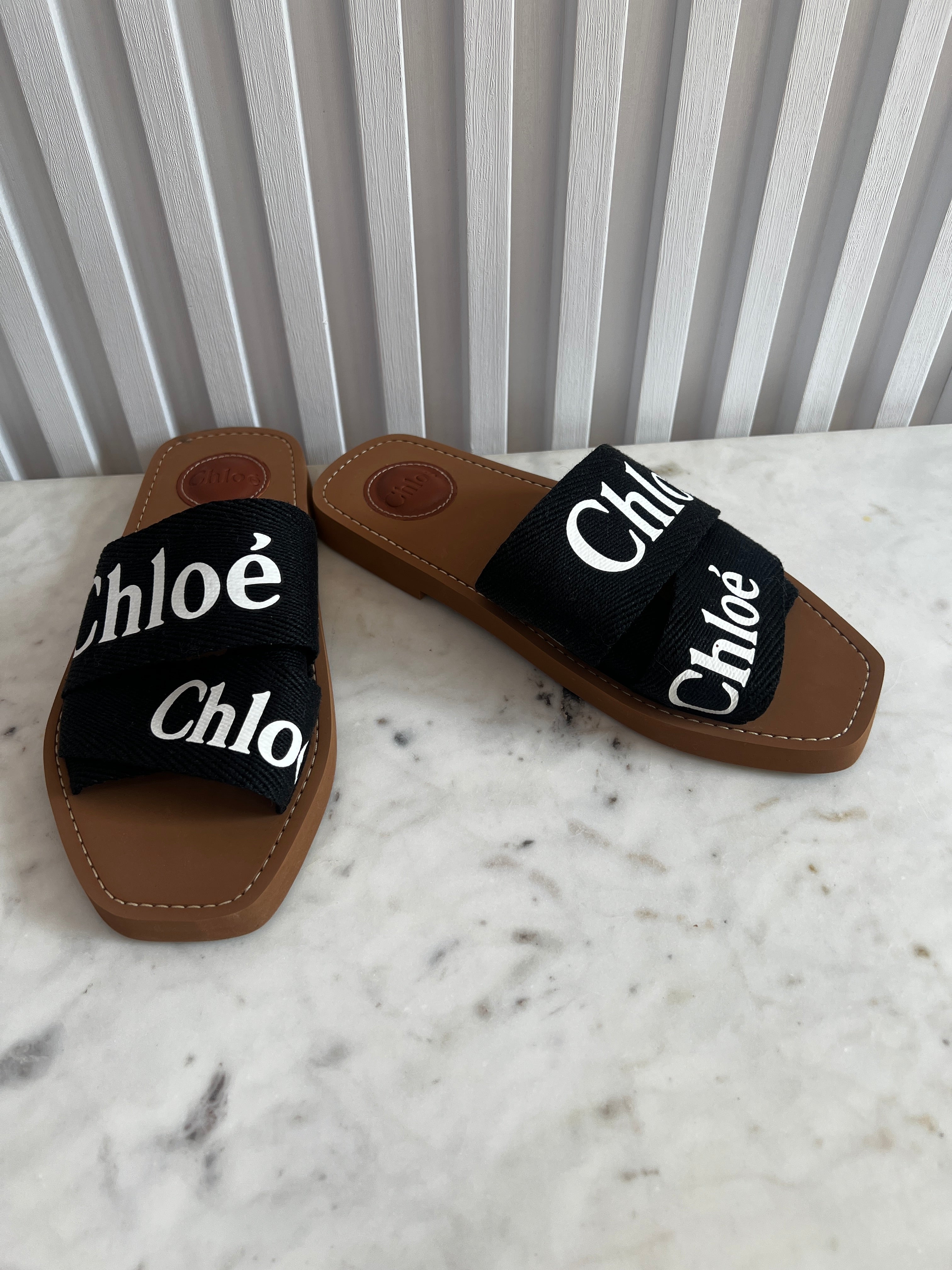 Woody Flat Sandals