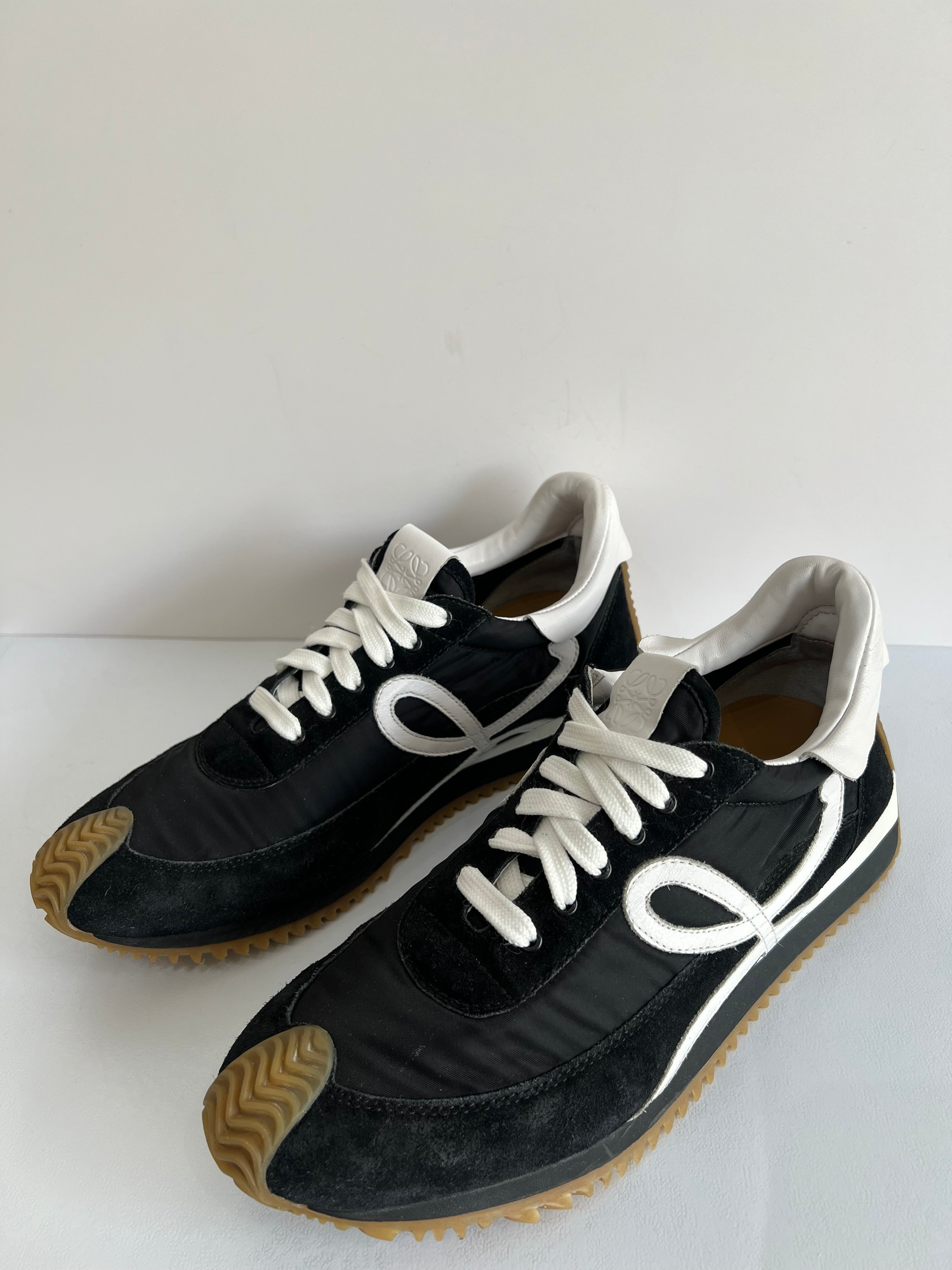 Flow Runner Sneakers