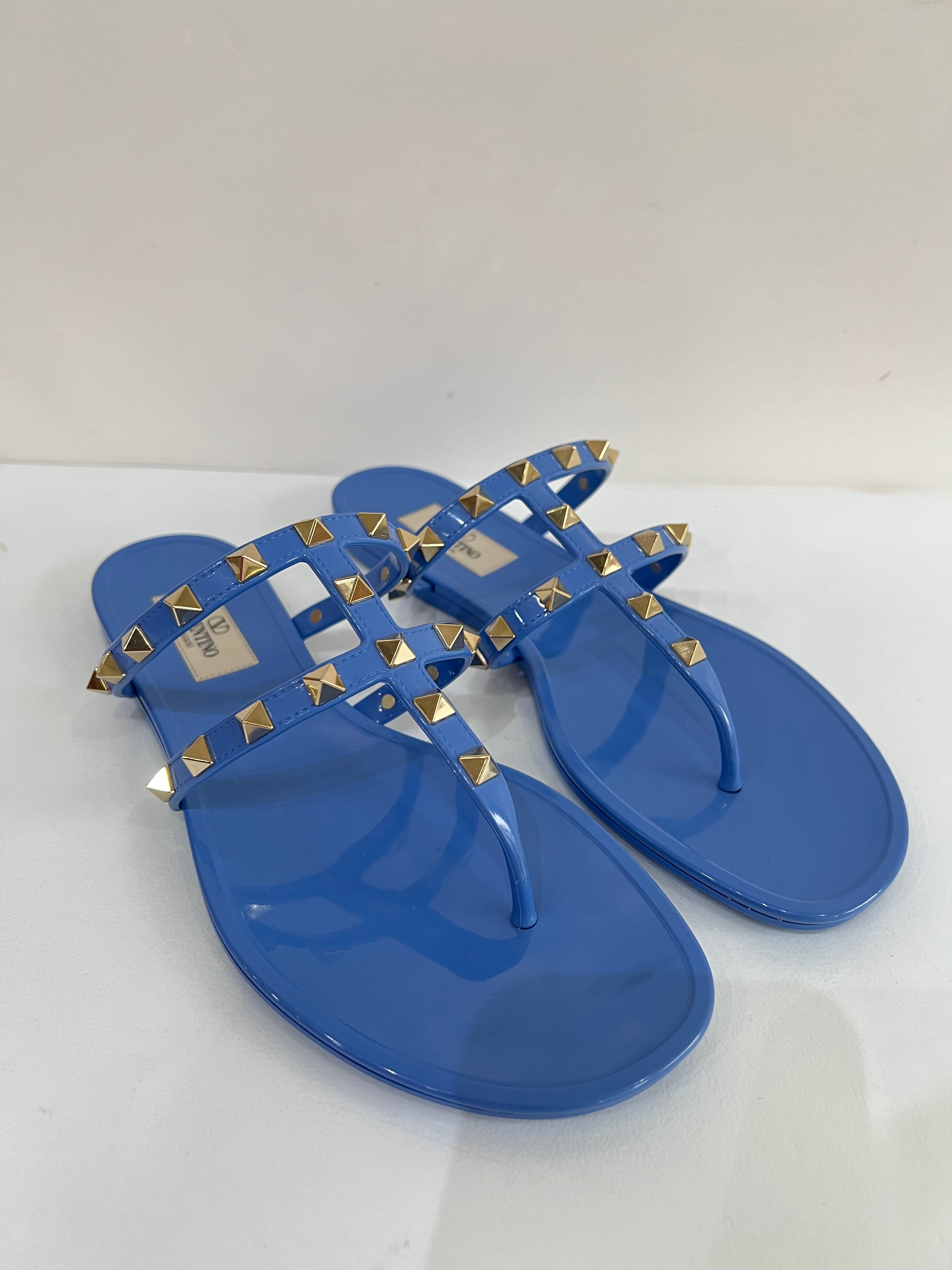 Rockstud Thong Sandals