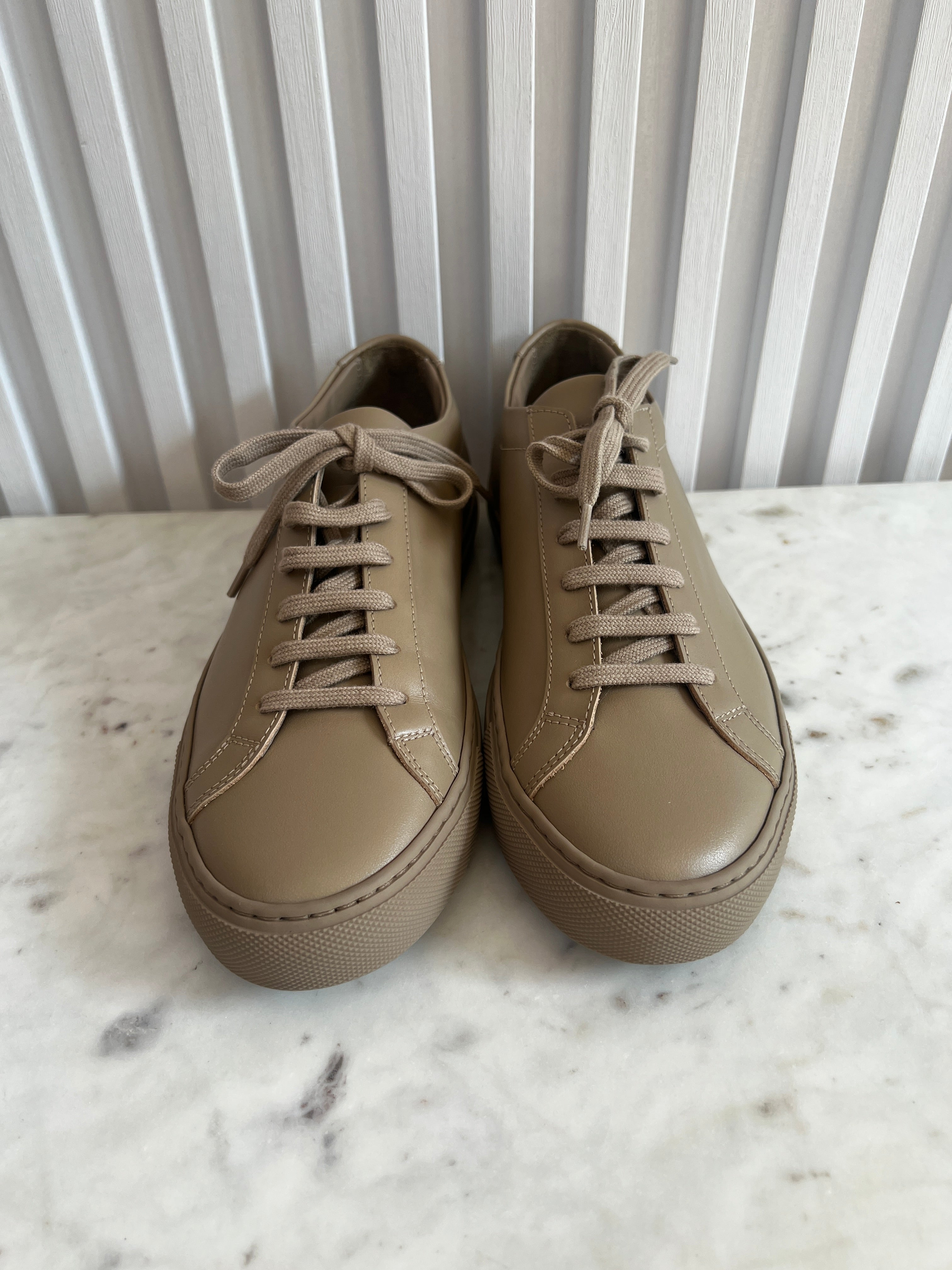 Achilles Sneakers