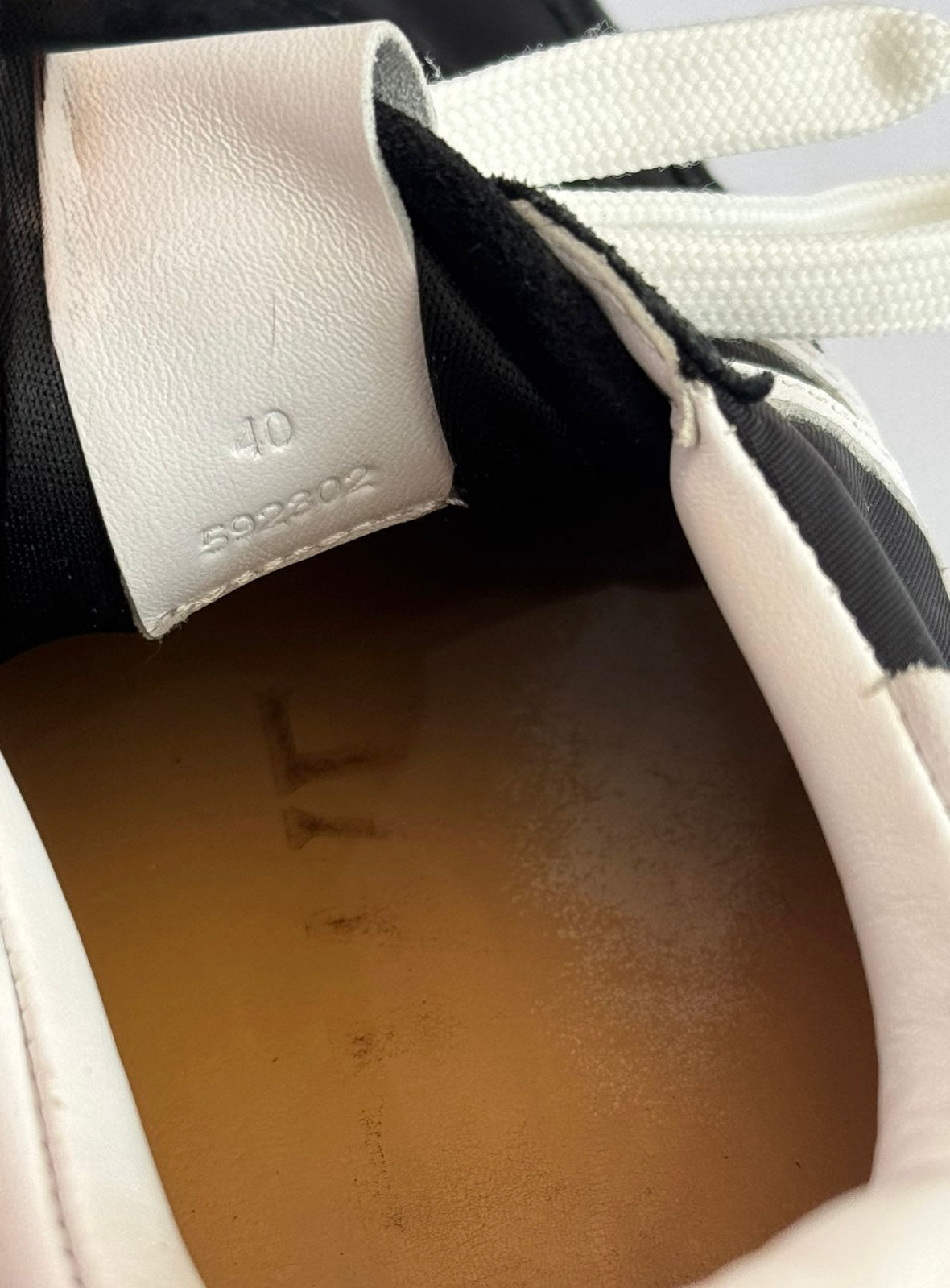 Flow Runner Sneakers