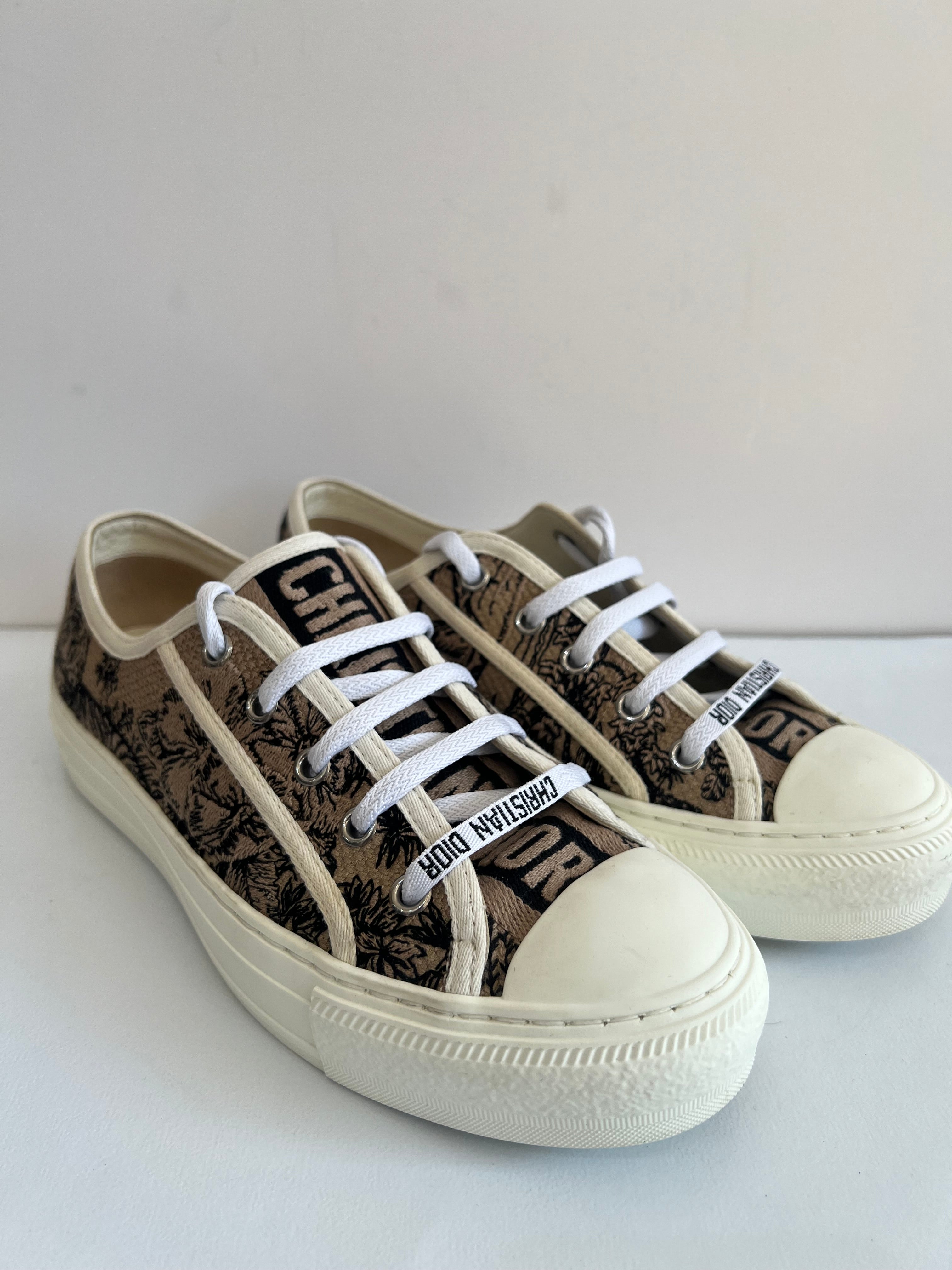 Walk'n Sneakers